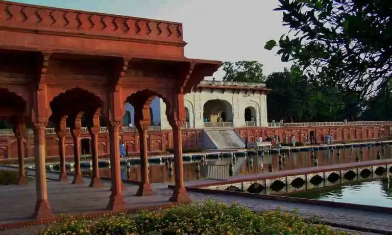 Shalimar Gardens Lahore: Captivating Mughal Garden Design in a Tranquil Oasis